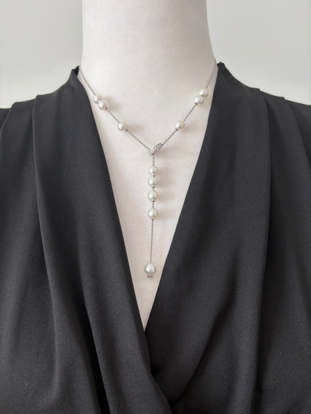 MIKIMOTO “Pearls In Motion” Akoya Pearl and Diamond Necklace - Picture 4 of 11